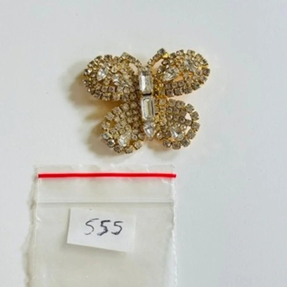 VTG‎ Estate Butterfly Pin Brooch Clear crystal rhinestone Gold tone Critter rare